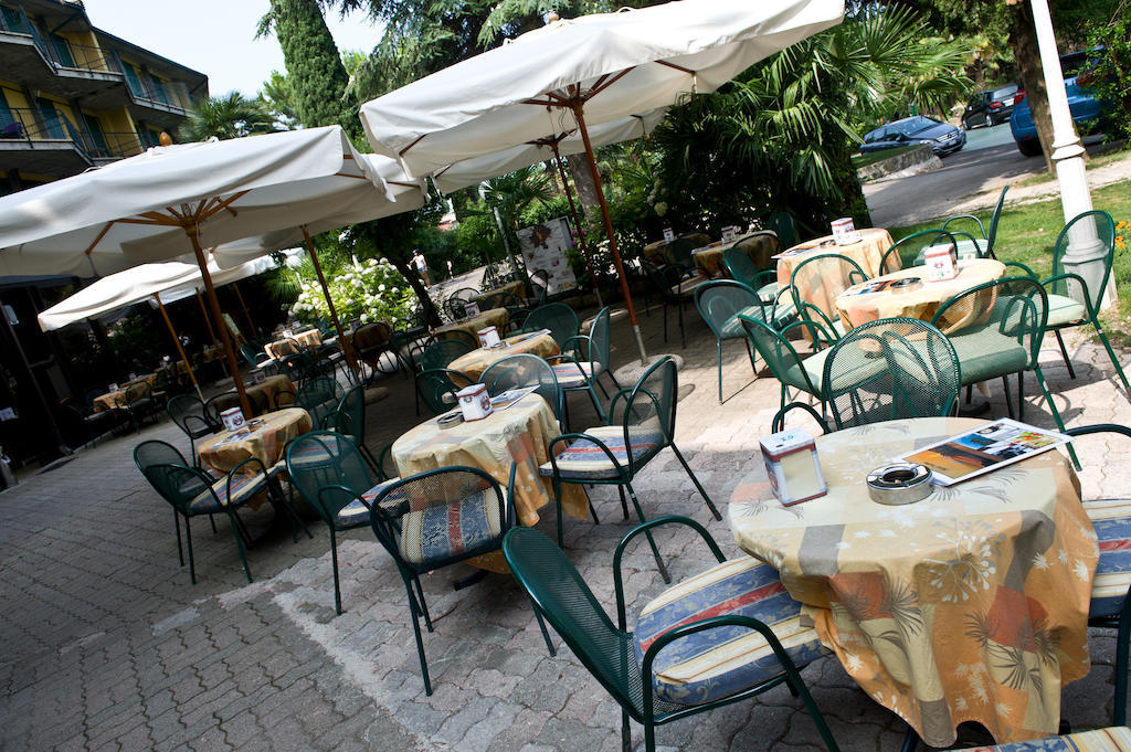 Hotel Palme & Suite Garda  Exterior photo