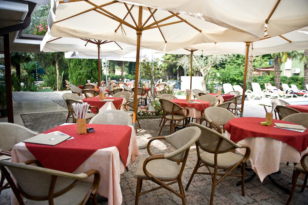 Hotel Palme & Suite Garda  Exterior photo