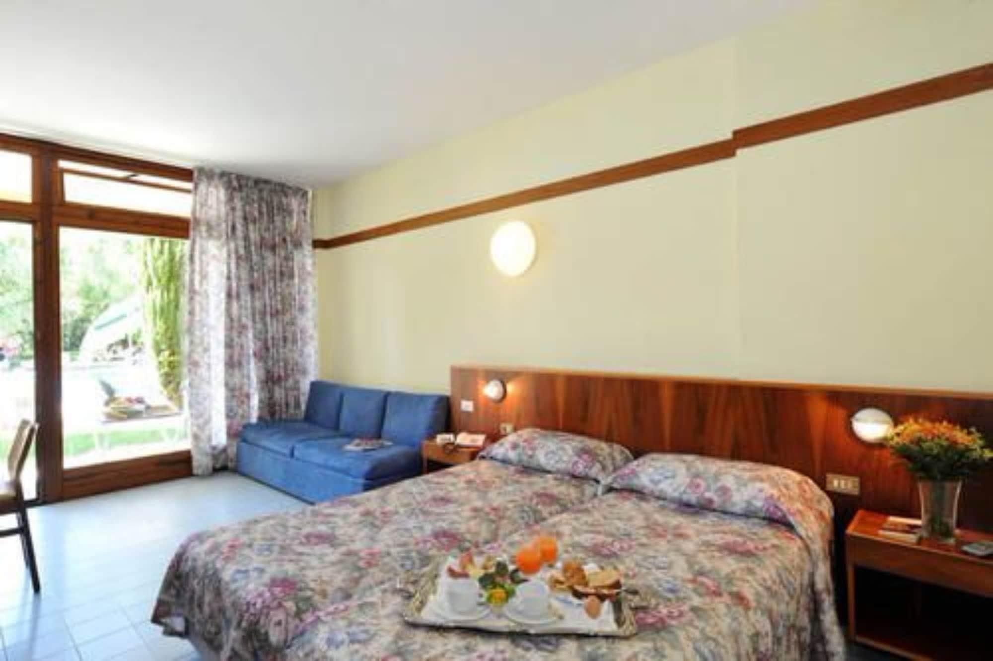 Hotel Palme & Suite Garda  Exterior photo