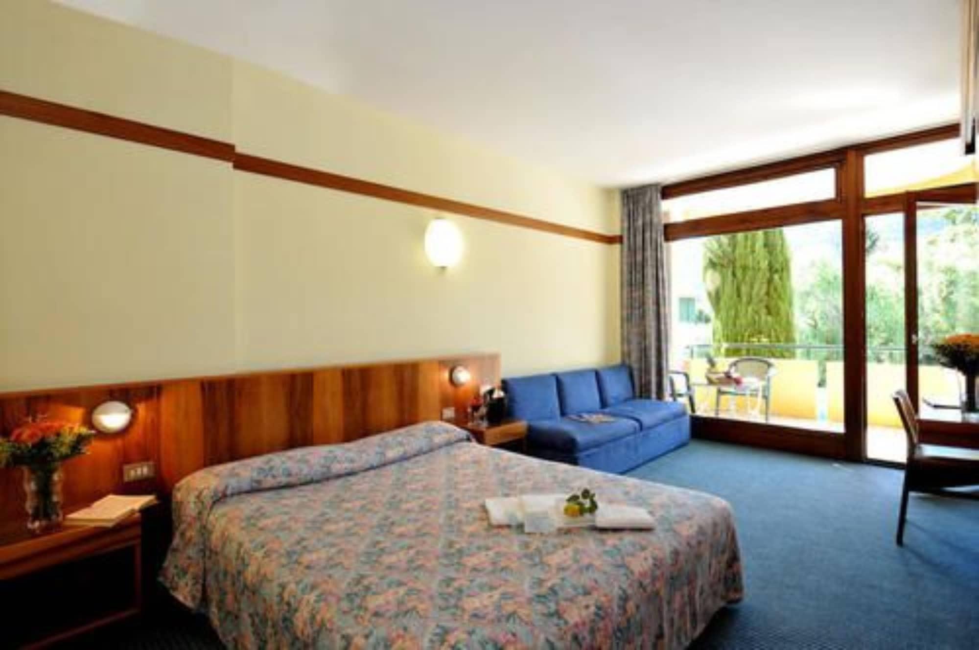 Hotel Palme & Suite Garda  Exterior photo