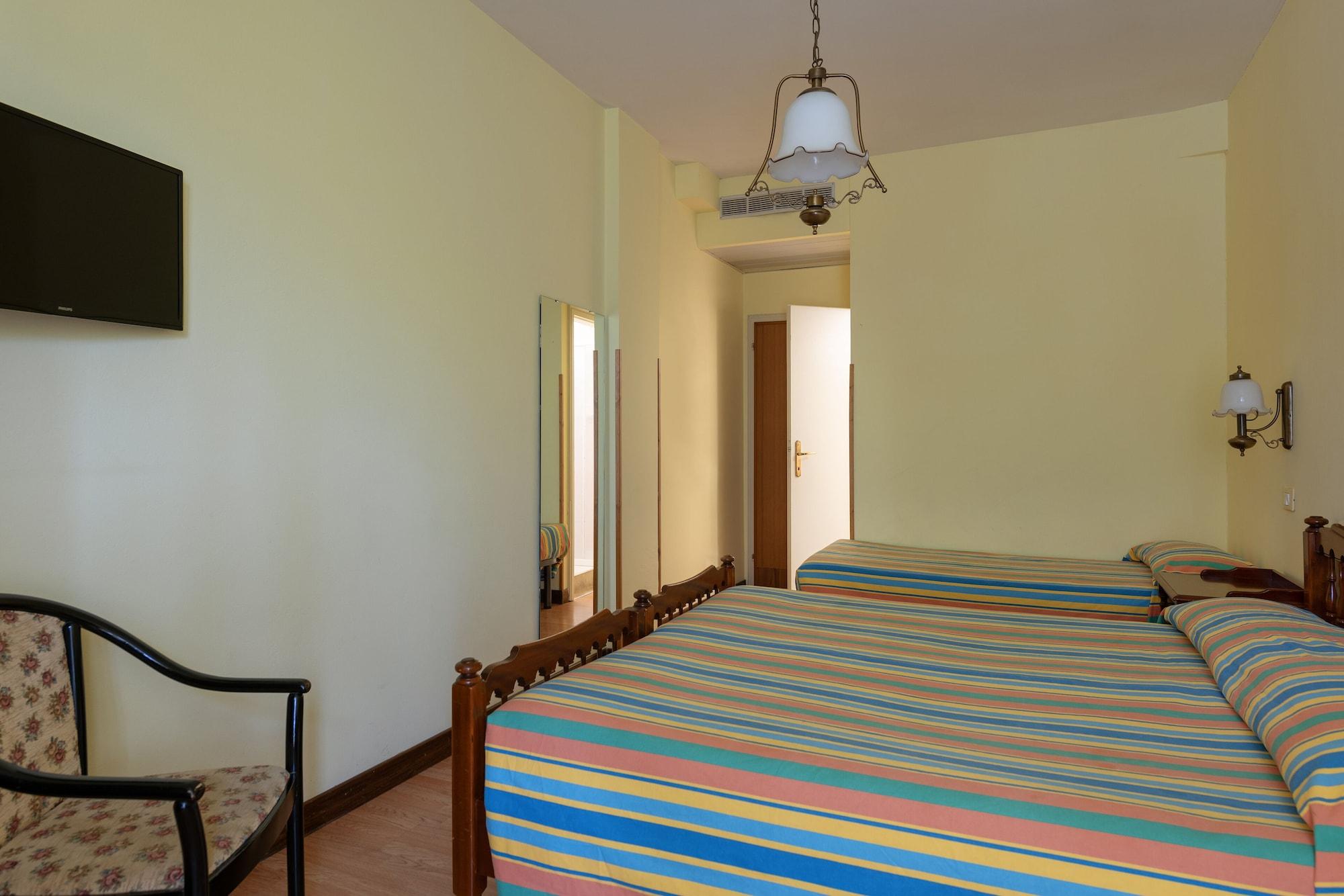 Hotel Palme & Suite Garda  Exterior photo