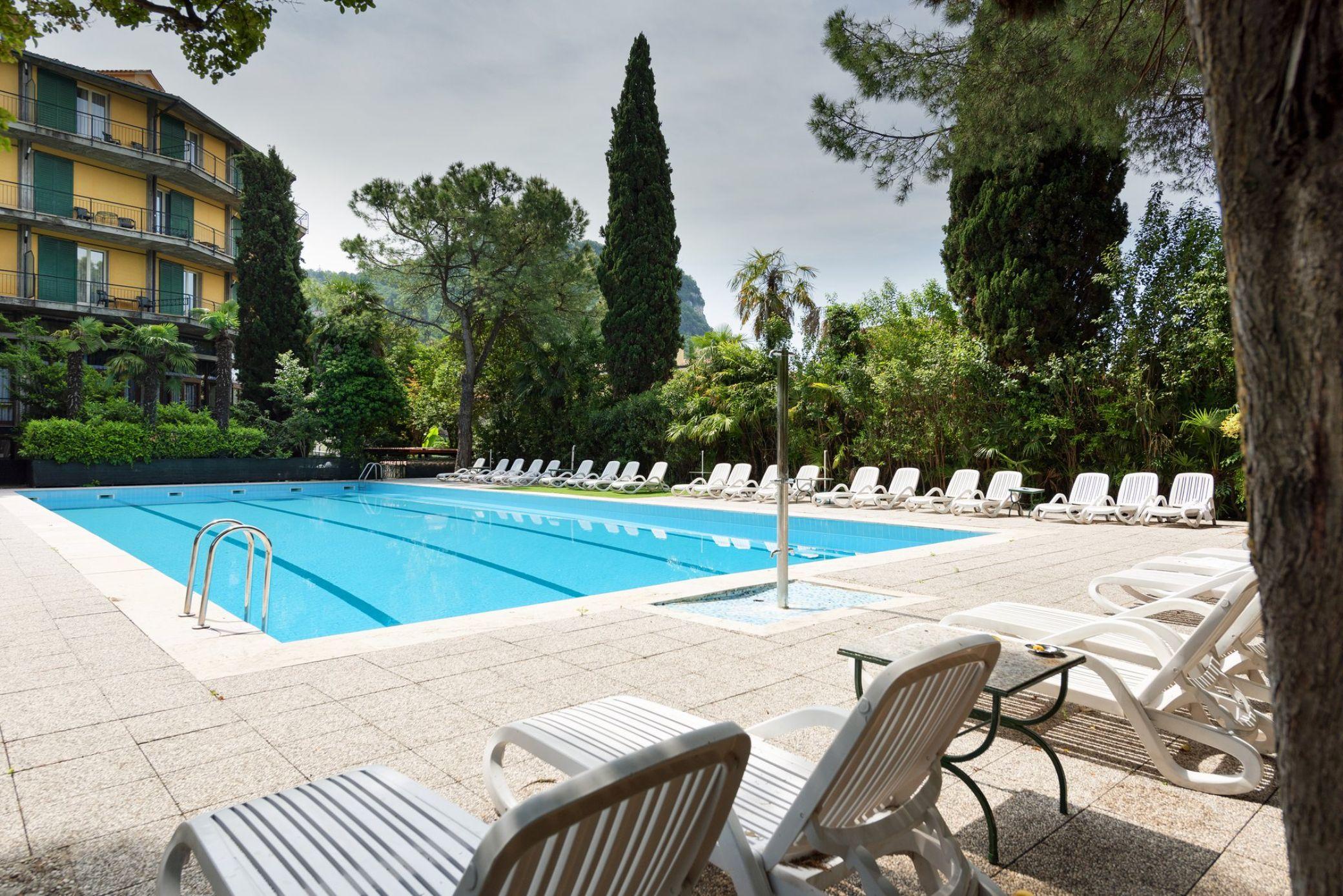 Hotel Palme & Suite Garda  Exterior photo