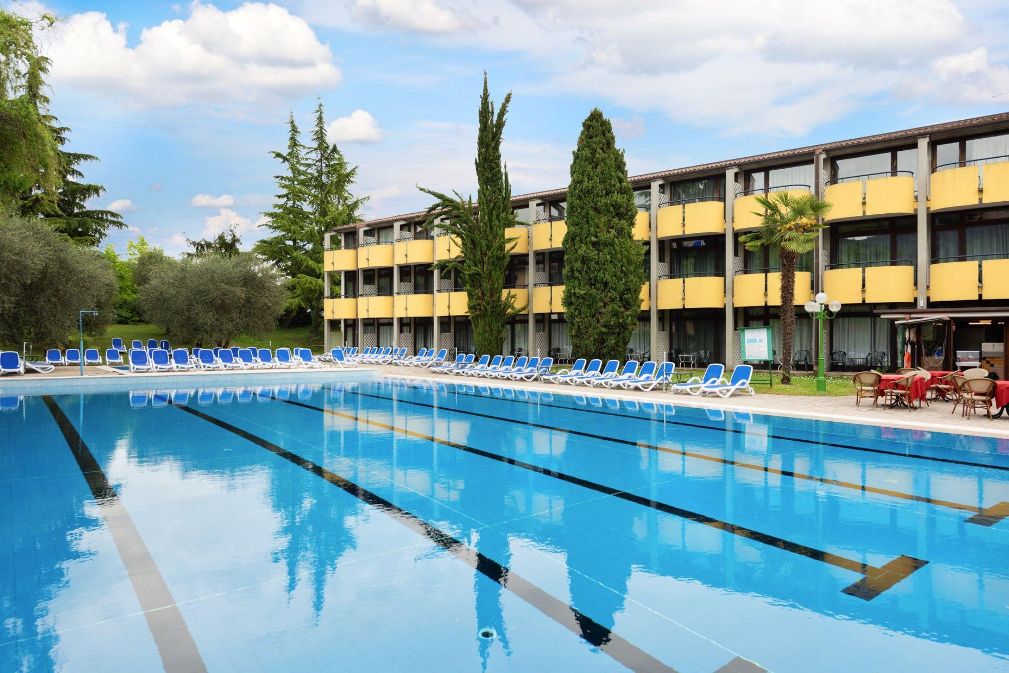 Hotel Palme & Suite Garda  Exterior photo